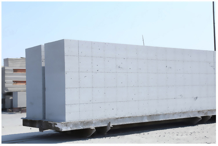 新青加气块 加气砌块 轻质砖气孔结构及其影响因素
